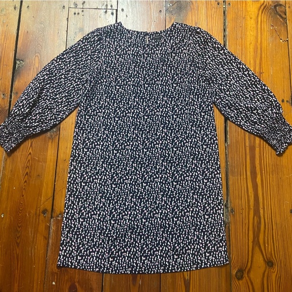 Ann Taylor Factory Shift Dress Size 10 Black Print Shirred Sleeves Comfort Boxy - Picture 10 of 13